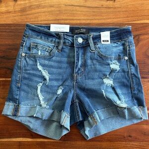 NWT judy blue mid rise jean shorts stretchy